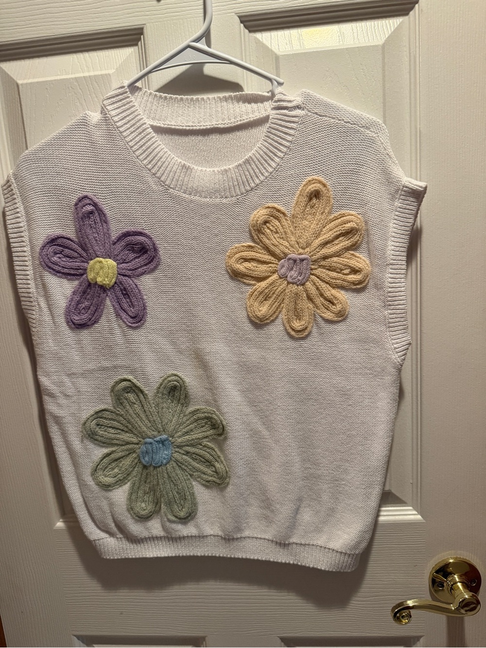 White Women's Knit Sleeveless Sweater Vest with Pastel Floral Appliqués